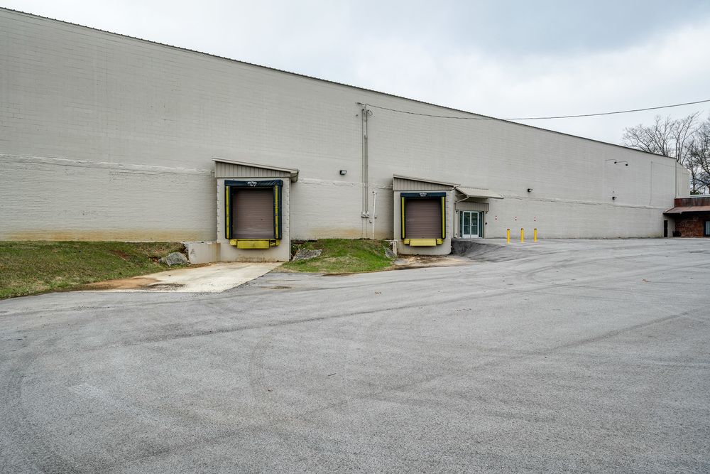 221 W Bockman Way, Sparta, TN 38583